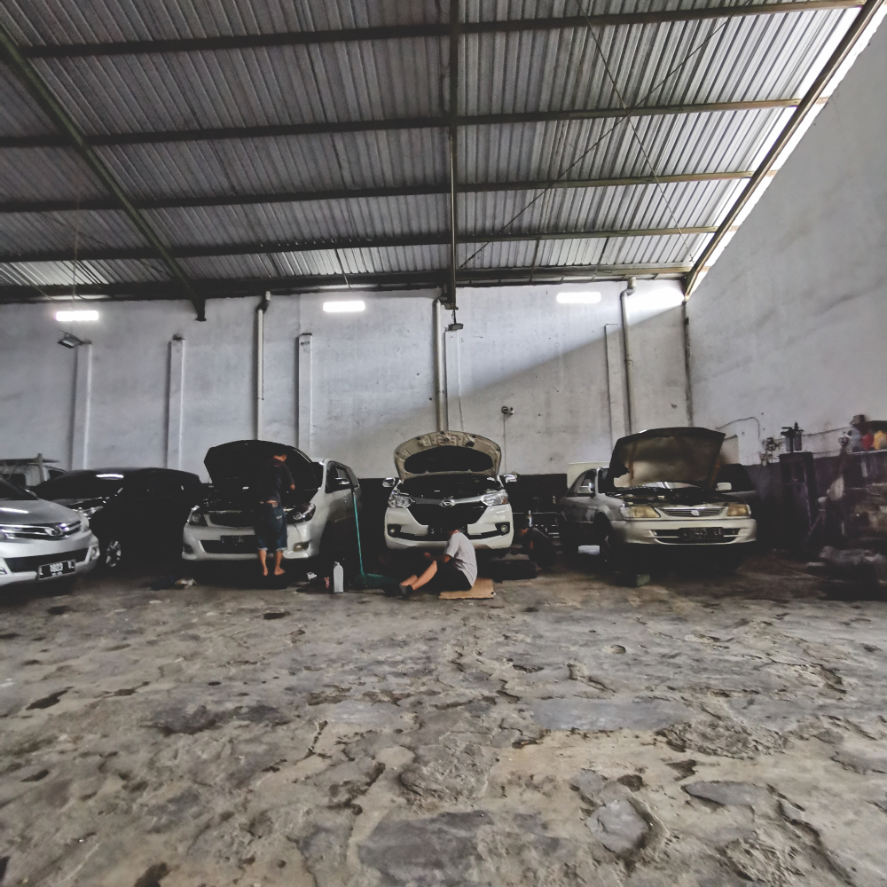 Rental Mobil Surabaya Terbaik