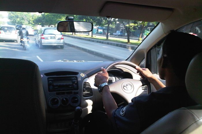Rental Mobil Drop Off Sidoarjo 